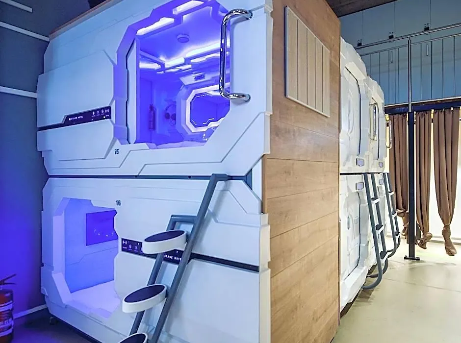 Spacehotel Karlsruhe-1